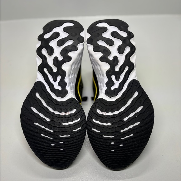 Nike React Infinity Run Flyknit Shoes Black and Sonic Yellow men’s size 11.5 - Picture 7 of 8